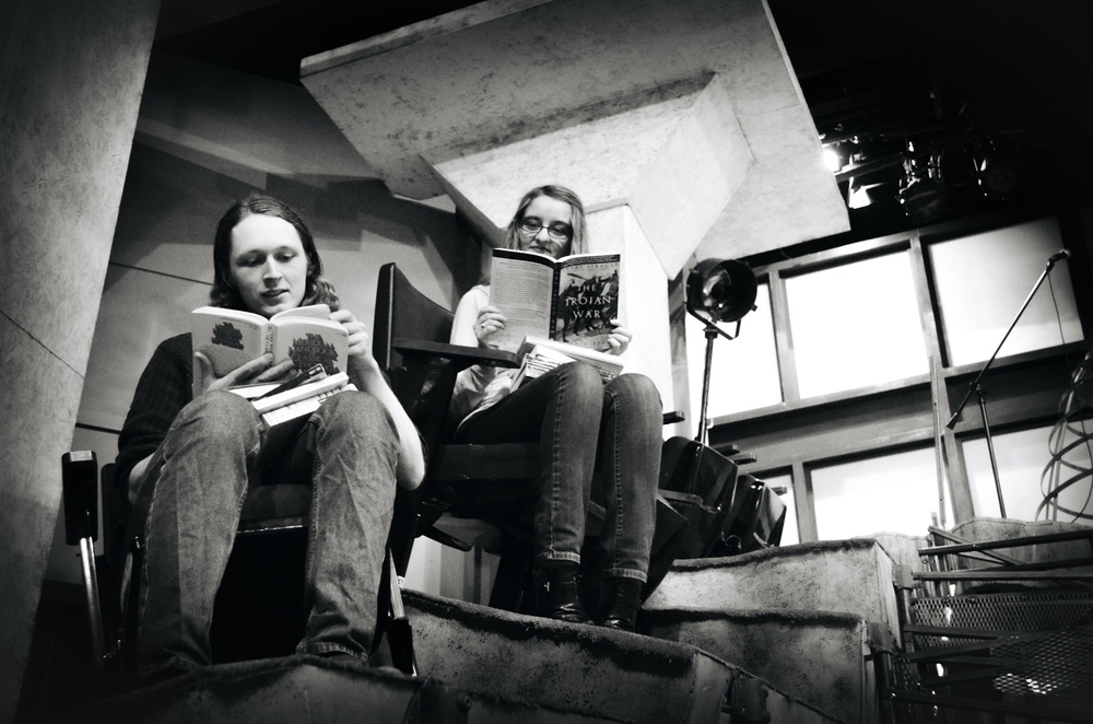 Nick Graver '16 and Francesca Parker '17 on the set of Hecuba. Photo: Gabe Cohn '16